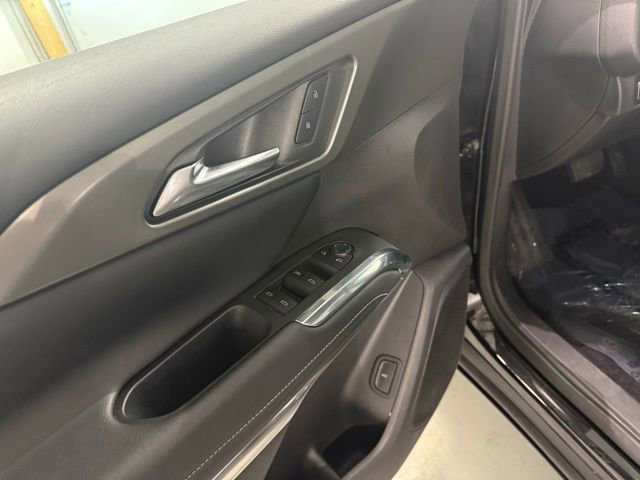 Certified 2025 Chevrolet Traverse LT image 11