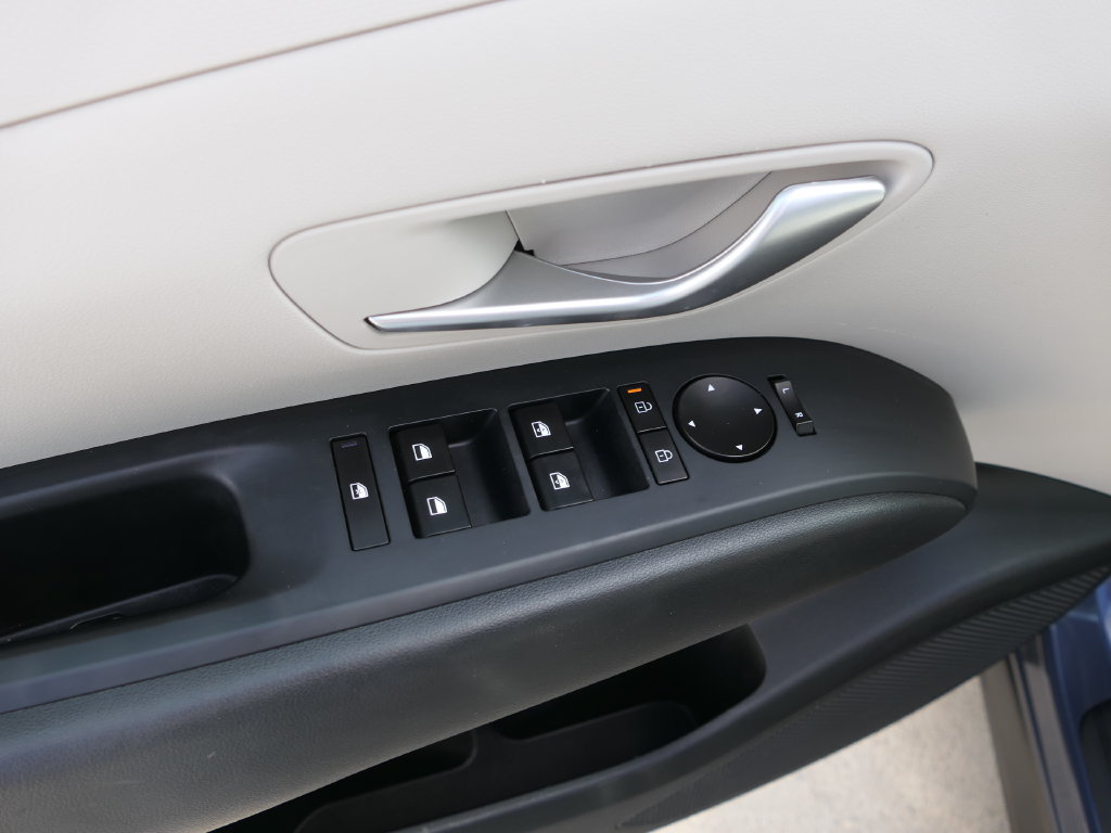 Used 2025 Hyundai Tucson SEL FWD image 11