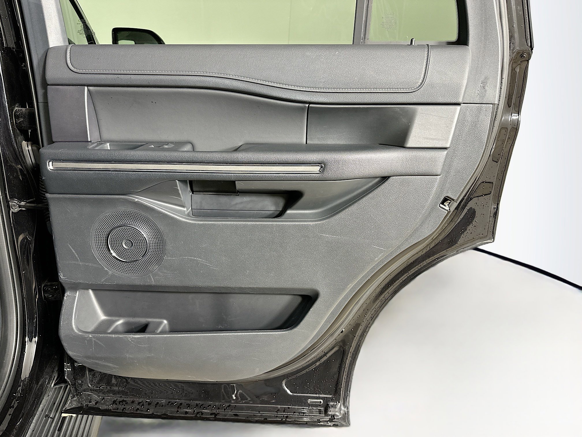 Used 2024 Ford Expedition XLT image 32