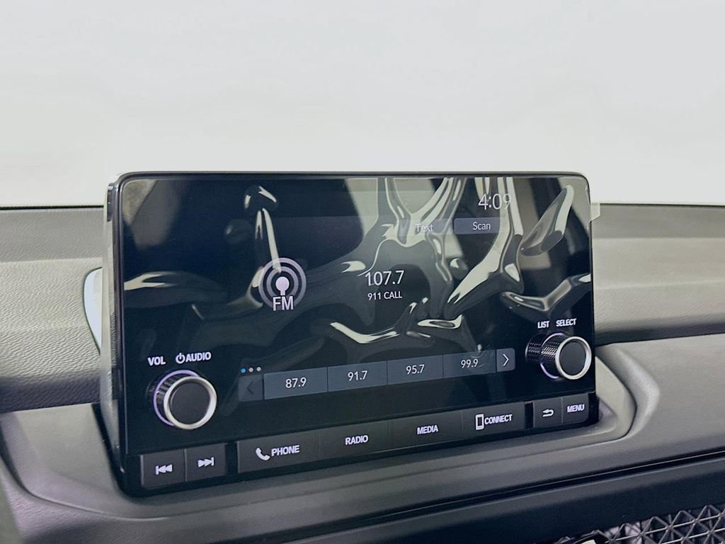Used 2025 Honda Accord LX image 13