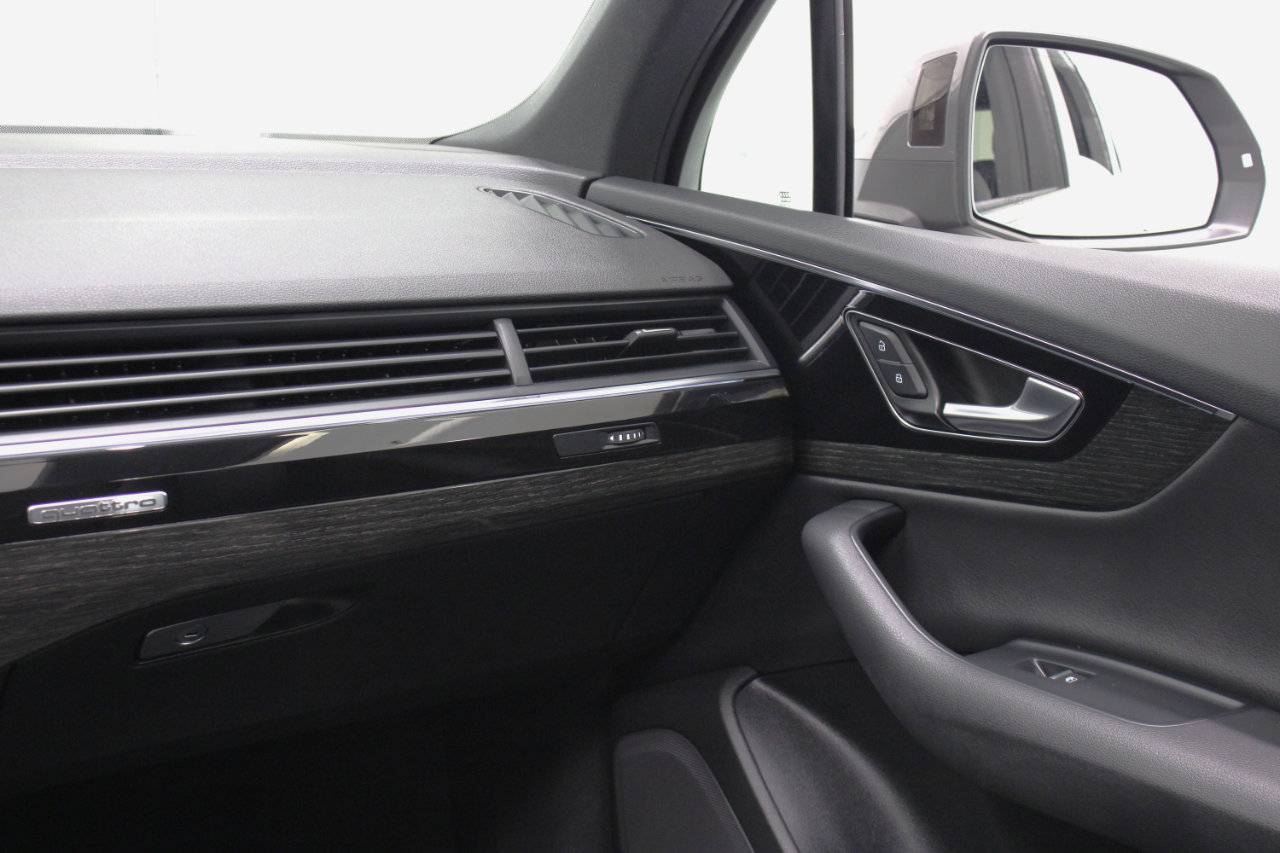 Used 2017 Audi Q7 3.0T Premium Plus image 56