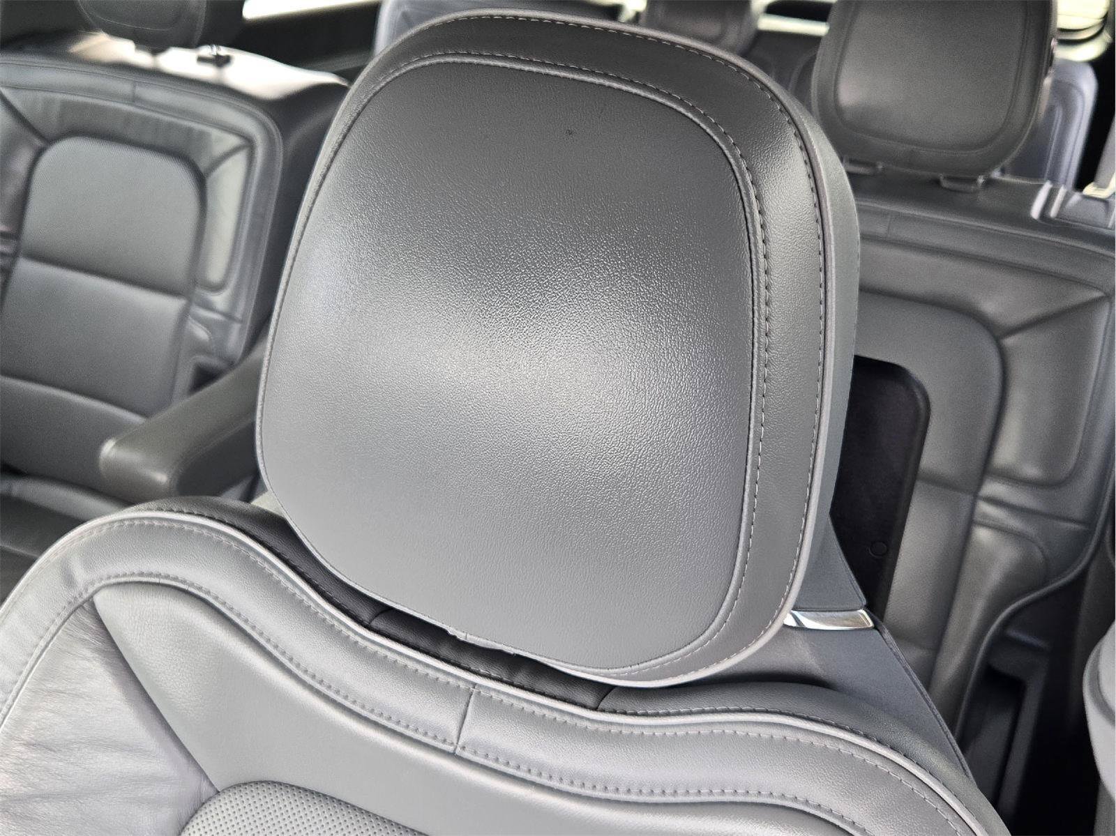 Used 2019 Lincoln Navigator L Reserve AWD/4WD image 22