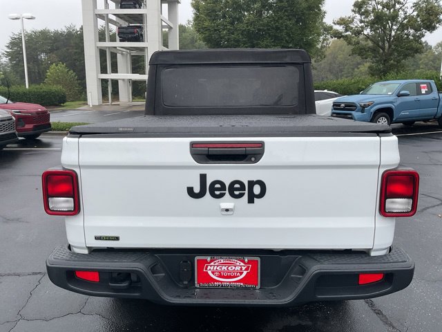 Used 2023 Jeep Gladiator Sport AWD/4WD image 9