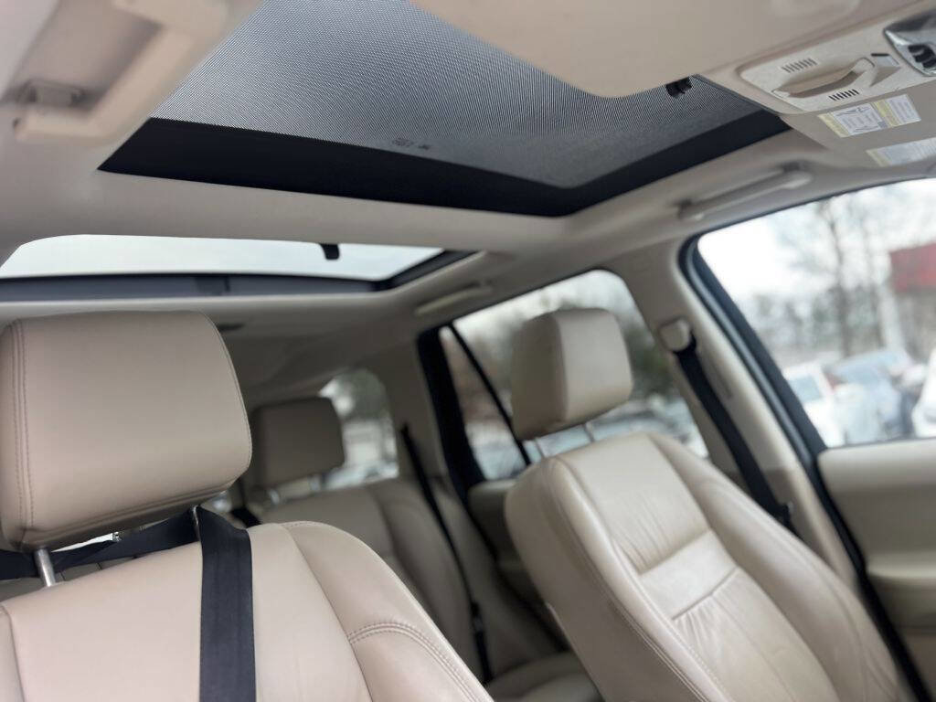 Used 2011 Land Rover LR2 HSE LUX image 16