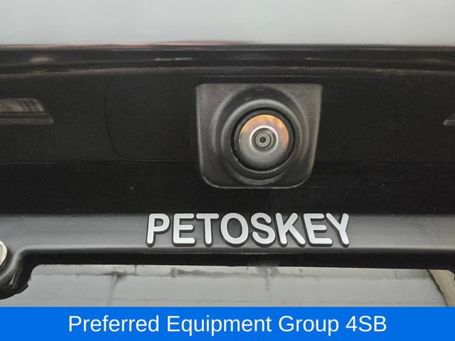 Used 2024 GMC Yukon AT4 w/ Technology Package AWD/4WD image 10