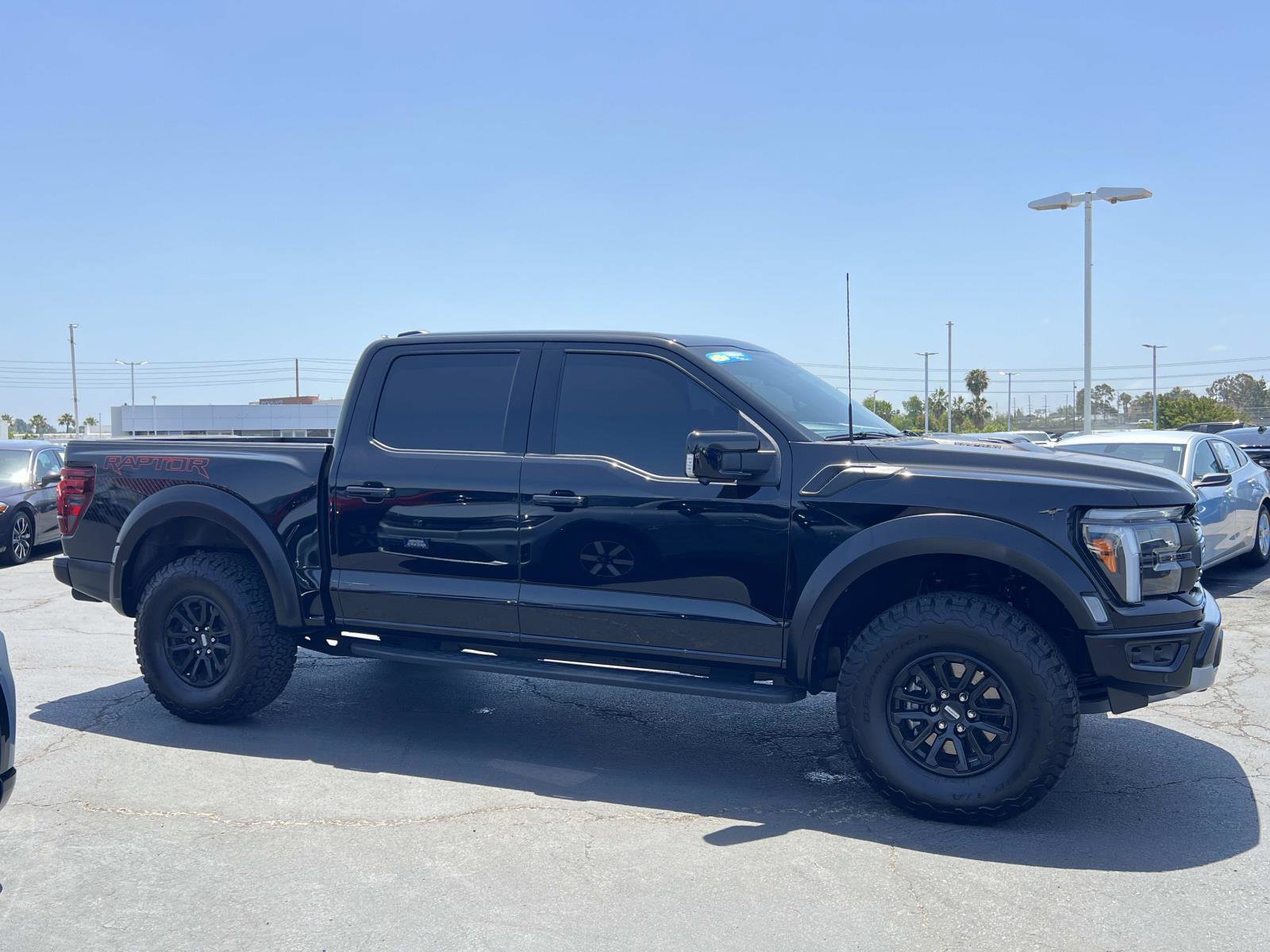 Used 2025 Ford F150 Raptor AWD/4WD image 28