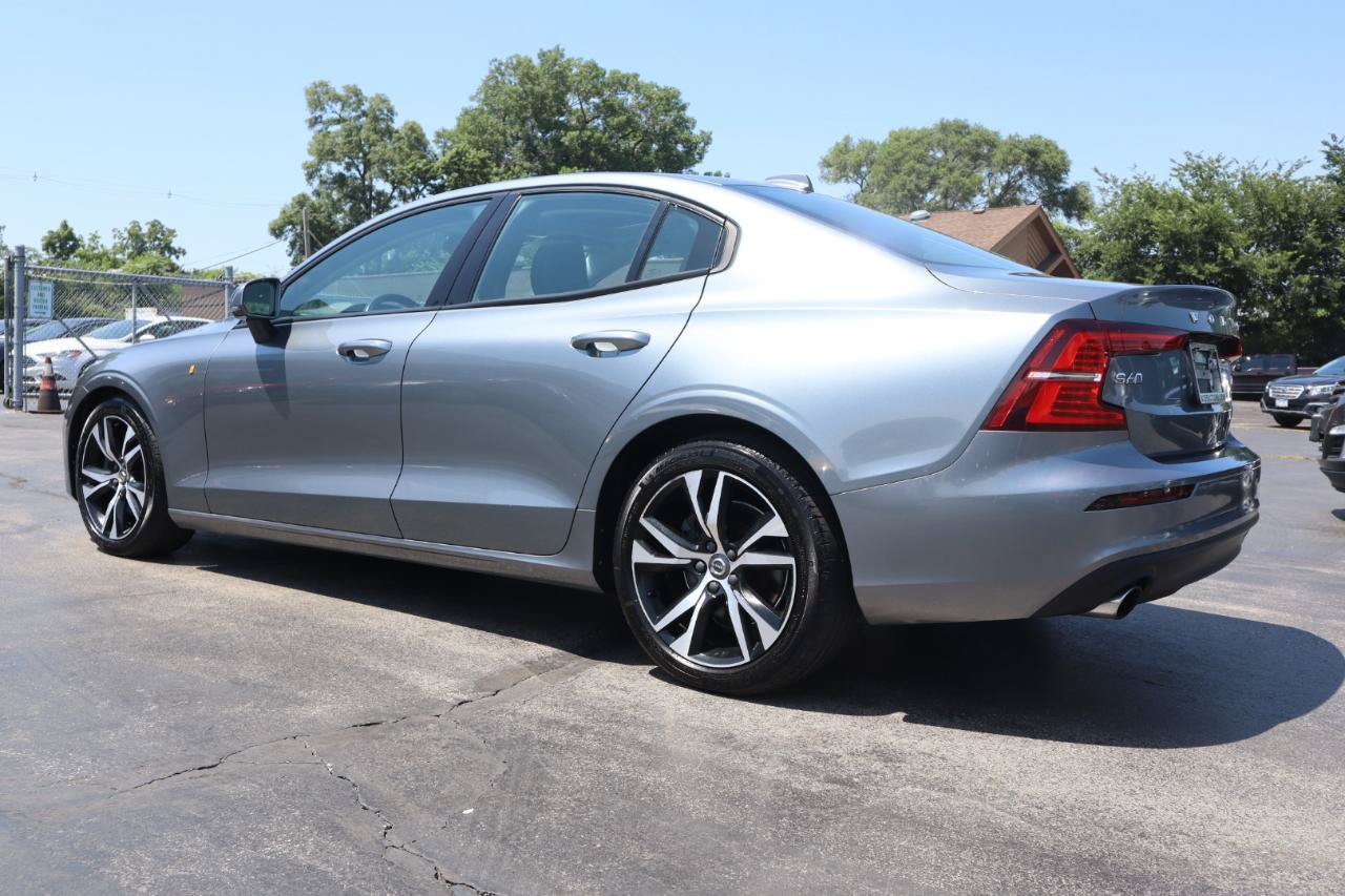 Used 2019 Volvo S60 T5 Momentum w/ Multimedia Package FWD image 3