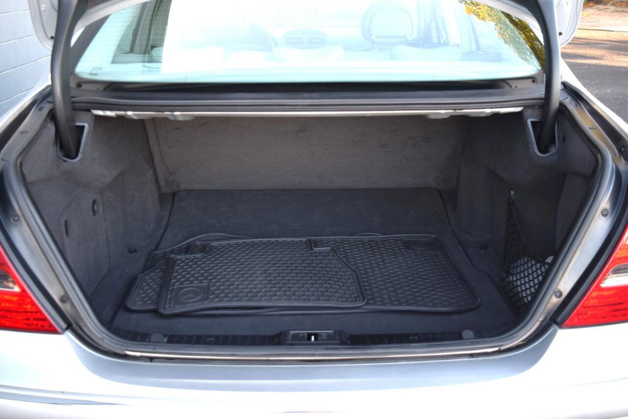 Used 2004 Mercedes-Benz E 500 Sedan image 60