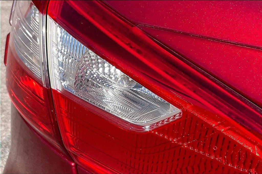 Used 2013 Ford Focus SE FWD image 27