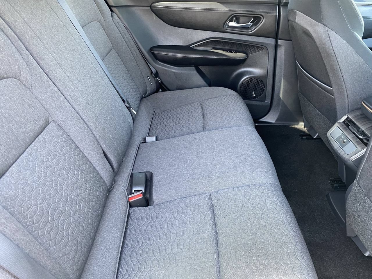 Certified 2023 Nissan Ariya FWD image 12