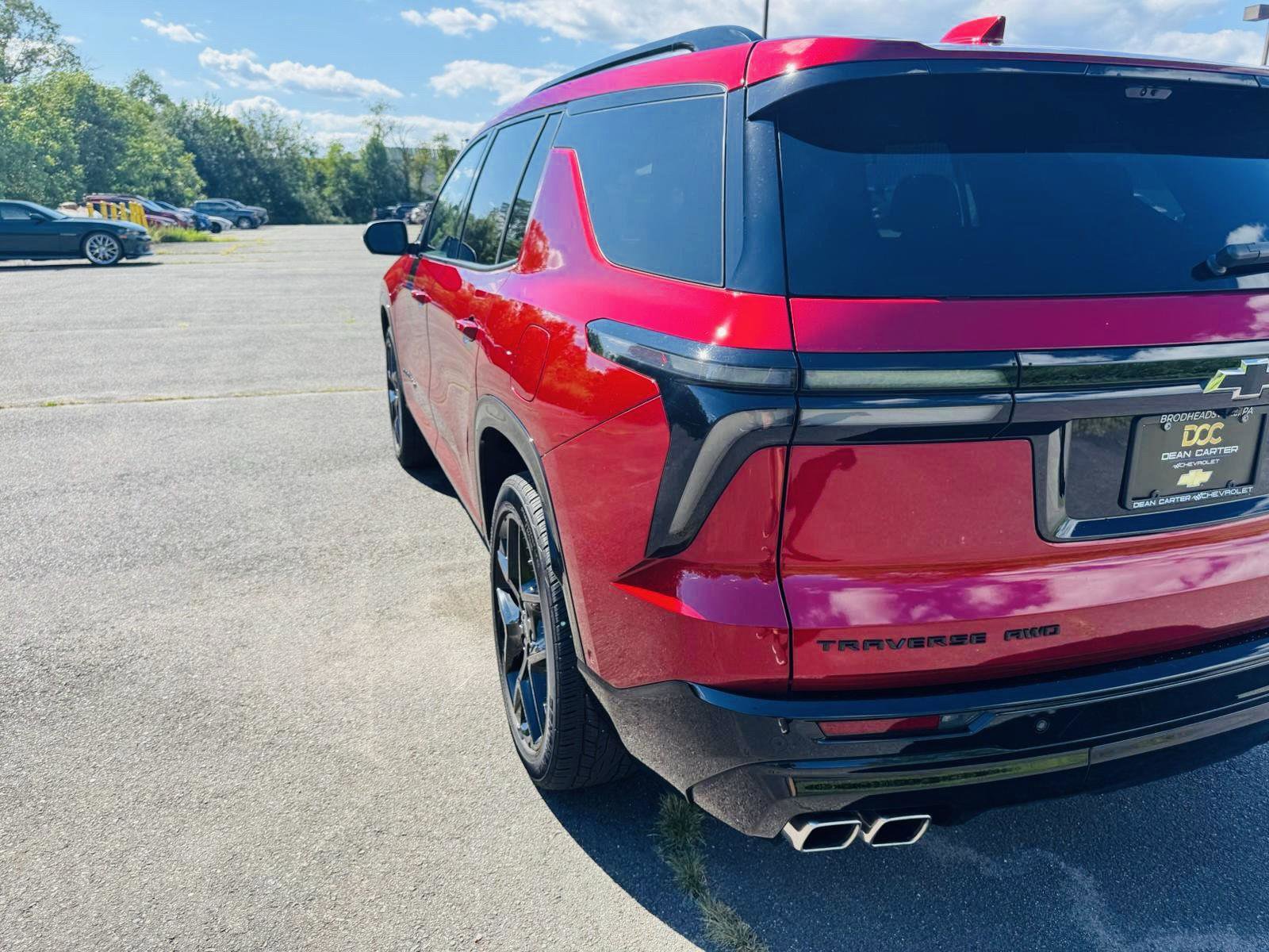 Used 2024 Chevrolet Traverse RS w/ LPO, Floor Liner Package image 16