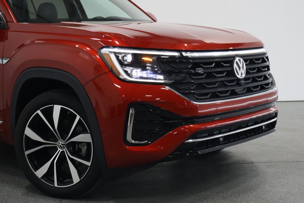 Used 2024 Volkswagen Atlas SEL Premium R-Line image 3