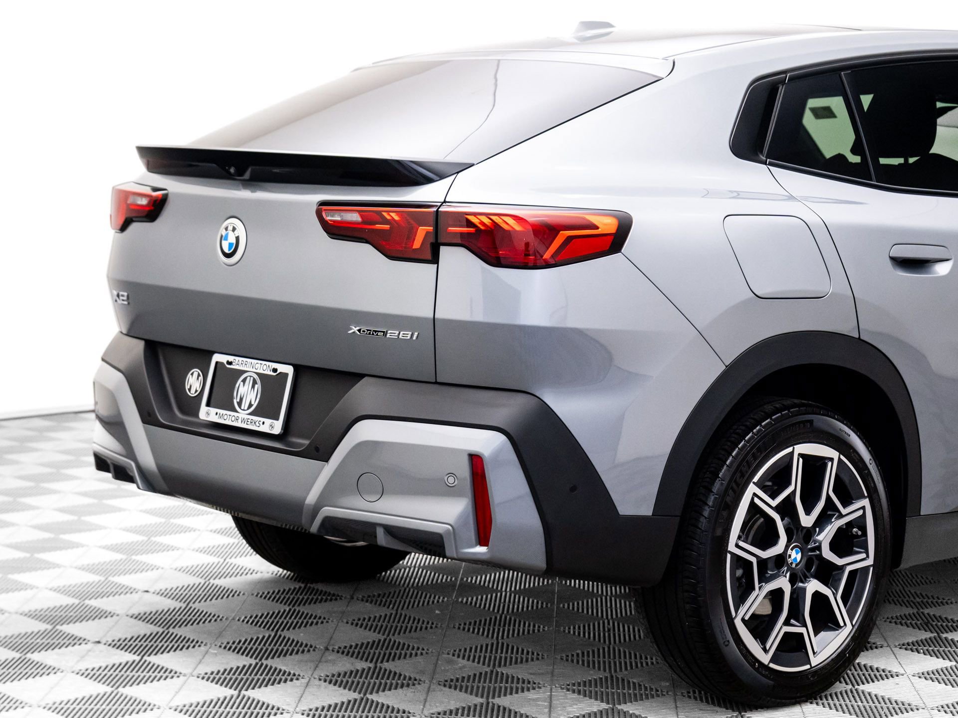 Certified 2025 BMW X2 xDrive28i w/ Premium Package image 34