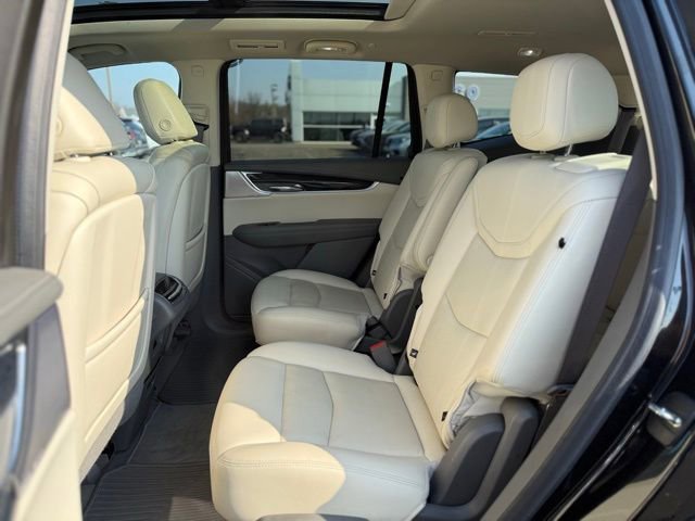 Used 2022 Cadillac XT6 Premium Luxury w/ Technology Package image 19