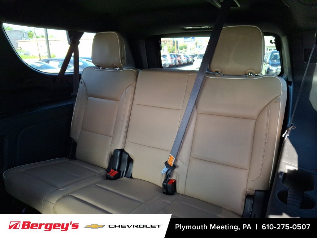 Certified 2024 Chevrolet Suburban Premier AWD/4WD image 11