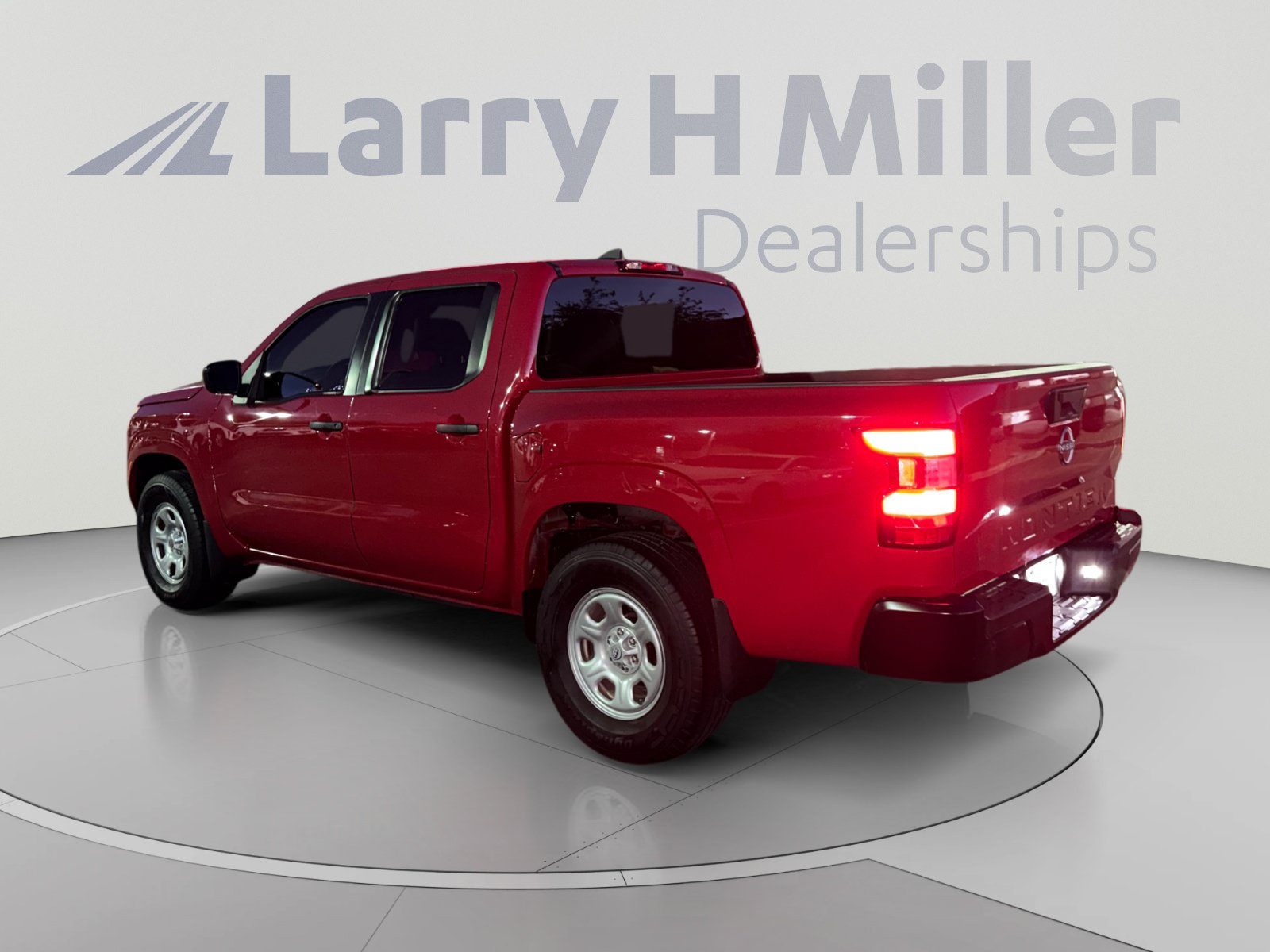 Used 2022 Nissan Frontier S w/ Technology Package RWD image 3