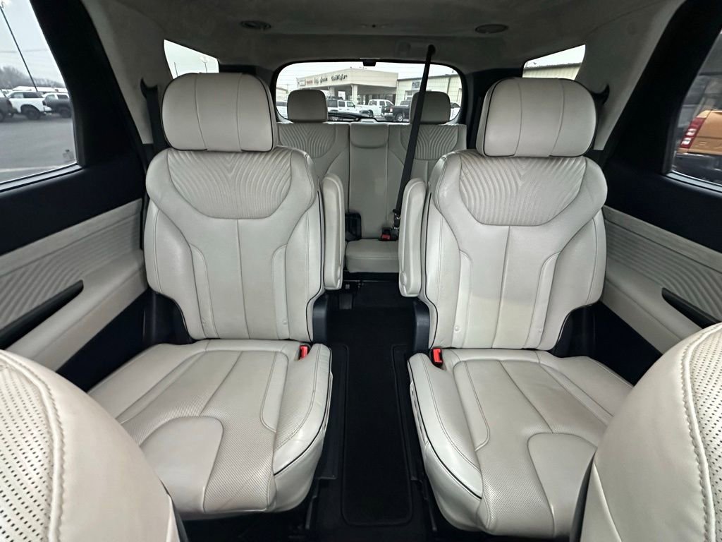 Used 2023 Hyundai Palisade Calligraphy image 45