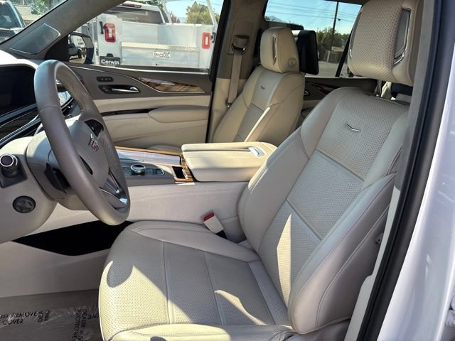 Used 2022 Cadillac Escalade Sport Platinum w/ LPO, ONYX Package AWD/4WD image 16