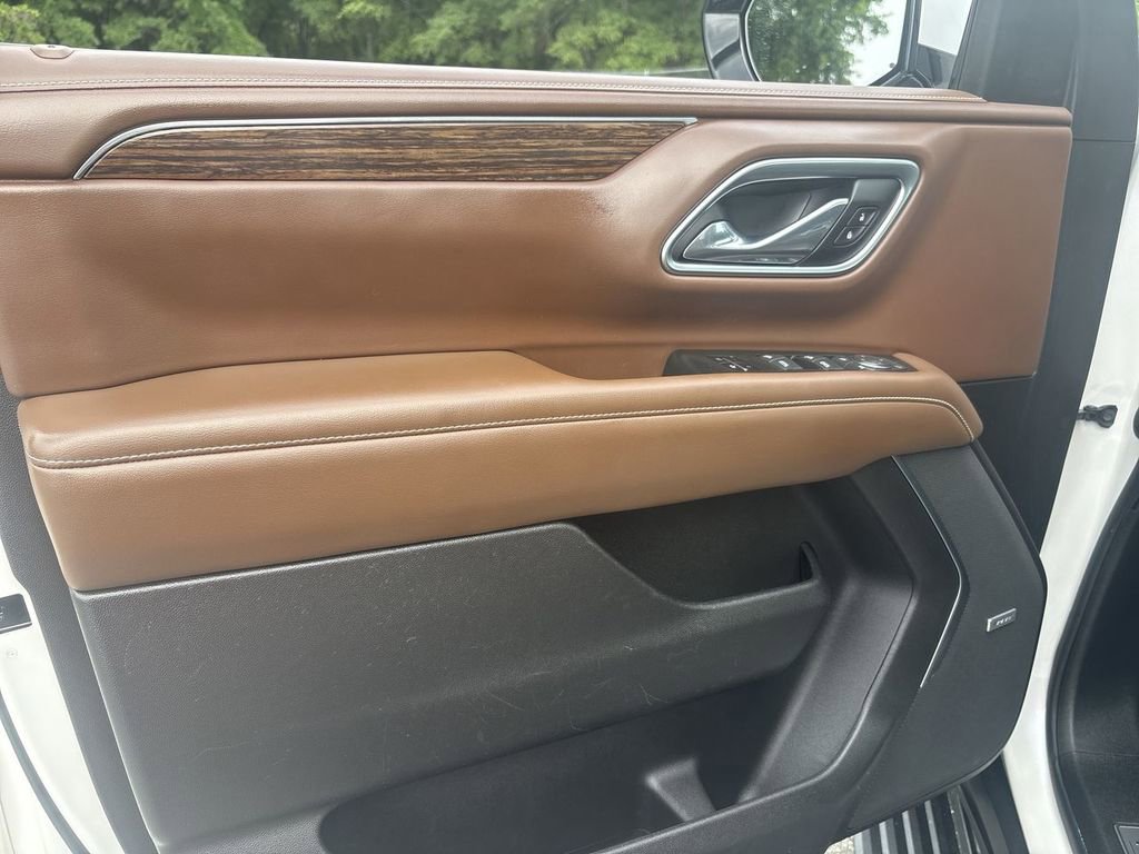 Certified 2021 Chevrolet Tahoe High Country w/ Premium Package AWD/4WD image 22