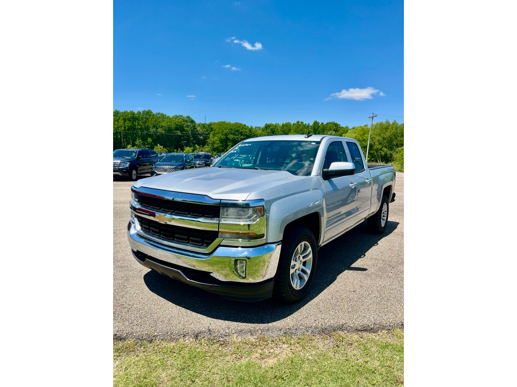 Used 2016 Chevrolet Silverado 1500 LT w/ All Star Edition AWD/4WD image 2