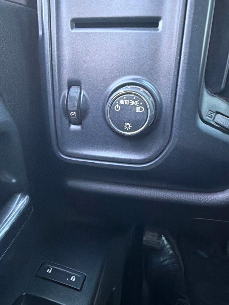 Used 2015 Chevrolet Silverado 2500 W/T w/ Snow Plow Prep Package AWD/4WD image 13