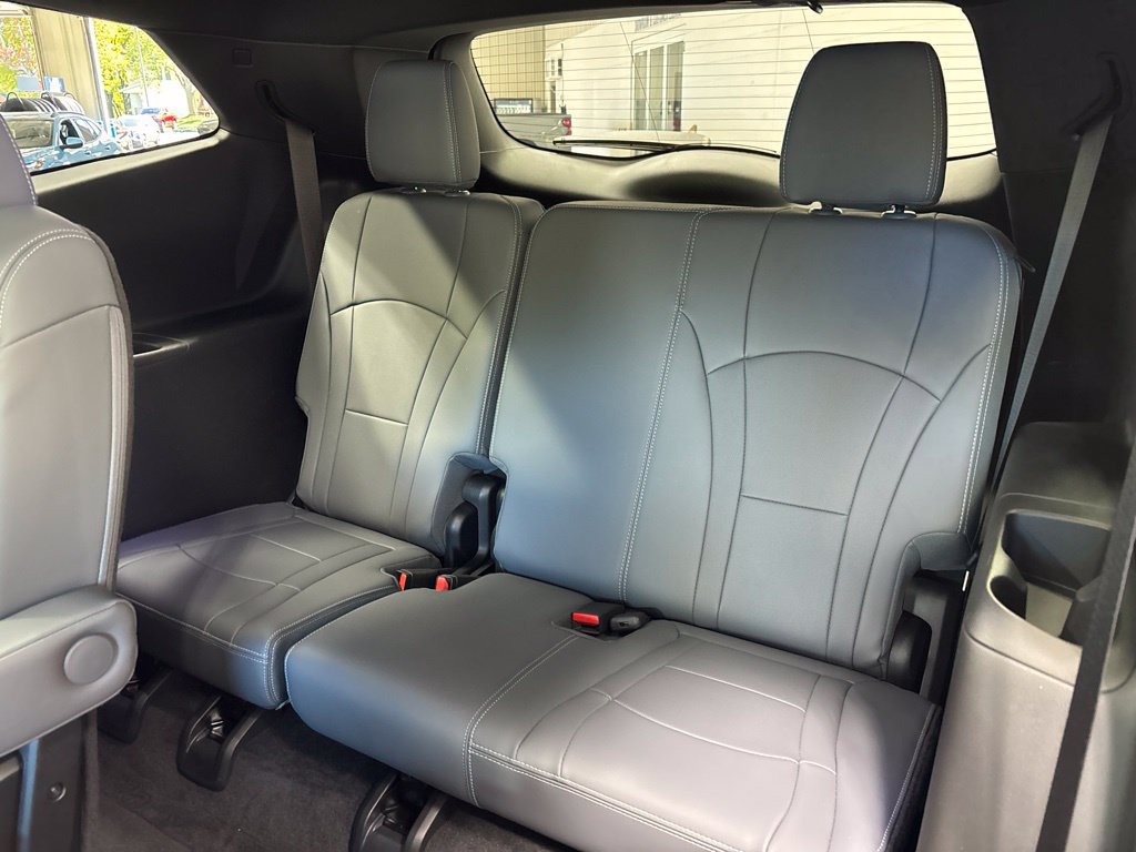 Used 2023 Buick Enclave Essence w/ Experience Buick Package AWD/4WD image 38