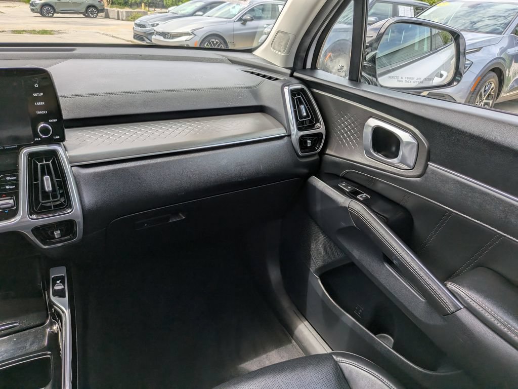 Certified 2023 Kia Sorento SX AWD/4WD image 17