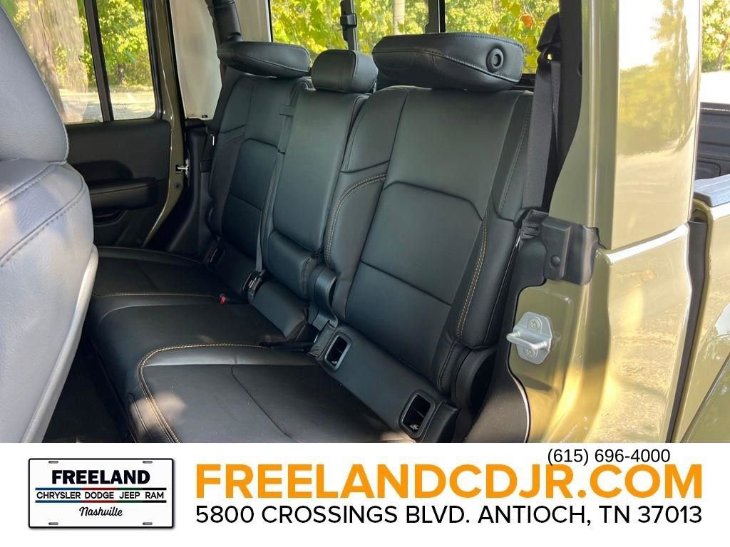 New 2025 Jeep Gladiator High Tide image 19