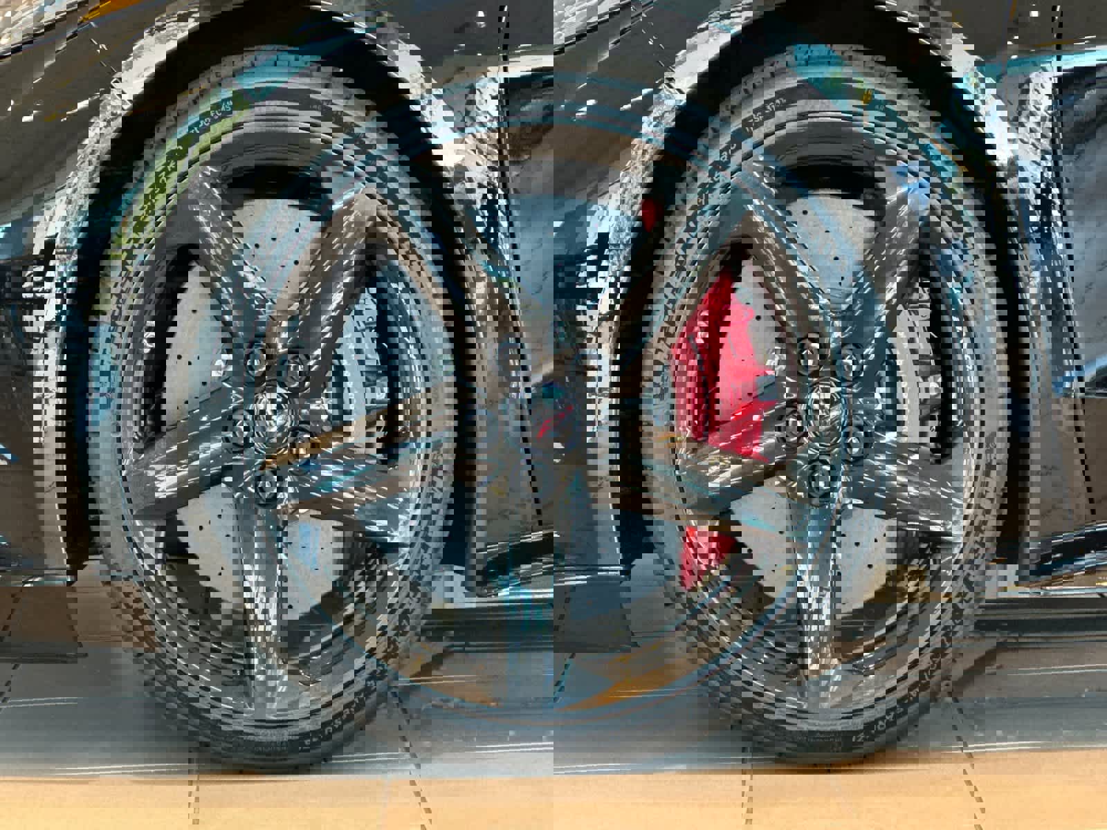 New 2025 Chevrolet Corvette E-Ray image 21