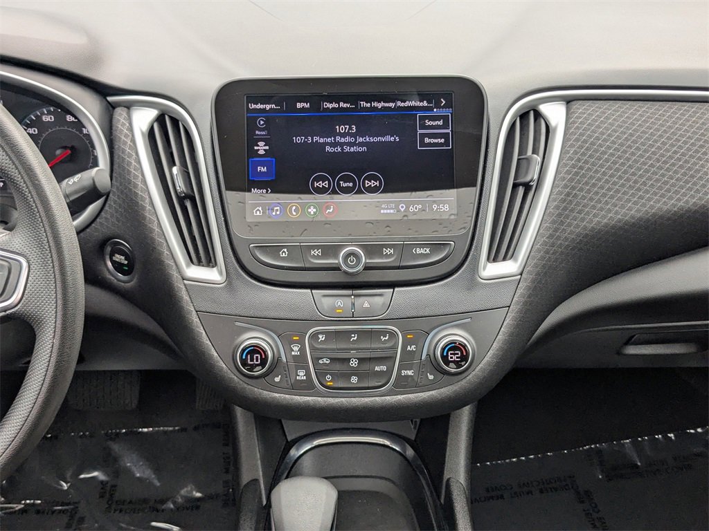 Used 2024 Chevrolet Malibu LT image 17