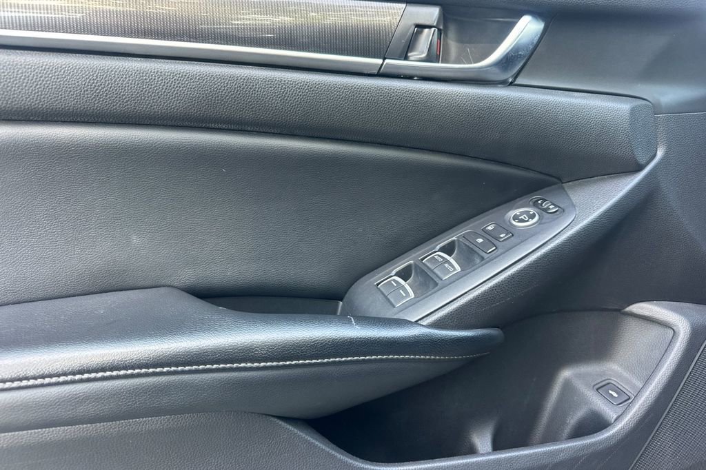 Certified 2018 Honda Accord Sport image 11
