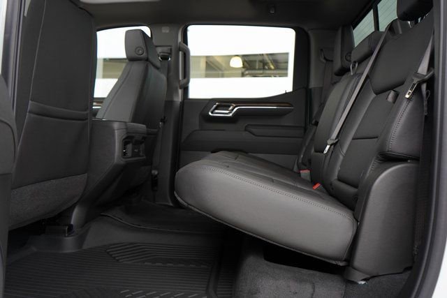 Used 2026 Chevrolet Silverado 1500 LT Trail Boss w/ LT Trail Boss Premium Package image 32