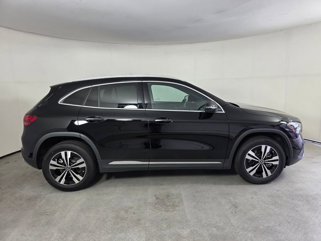 Certified 2025 Mercedes-Benz GLA 250 image 3