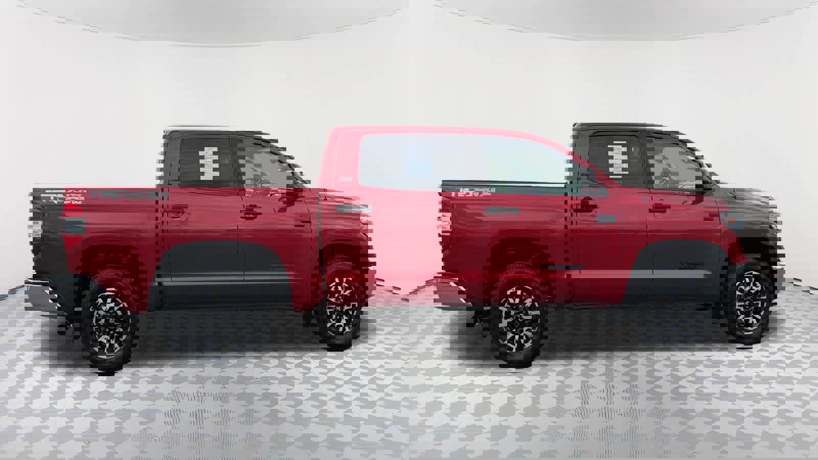 Used 2019 Toyota Tundra SR5 w/ TRD Off Road Package image 4