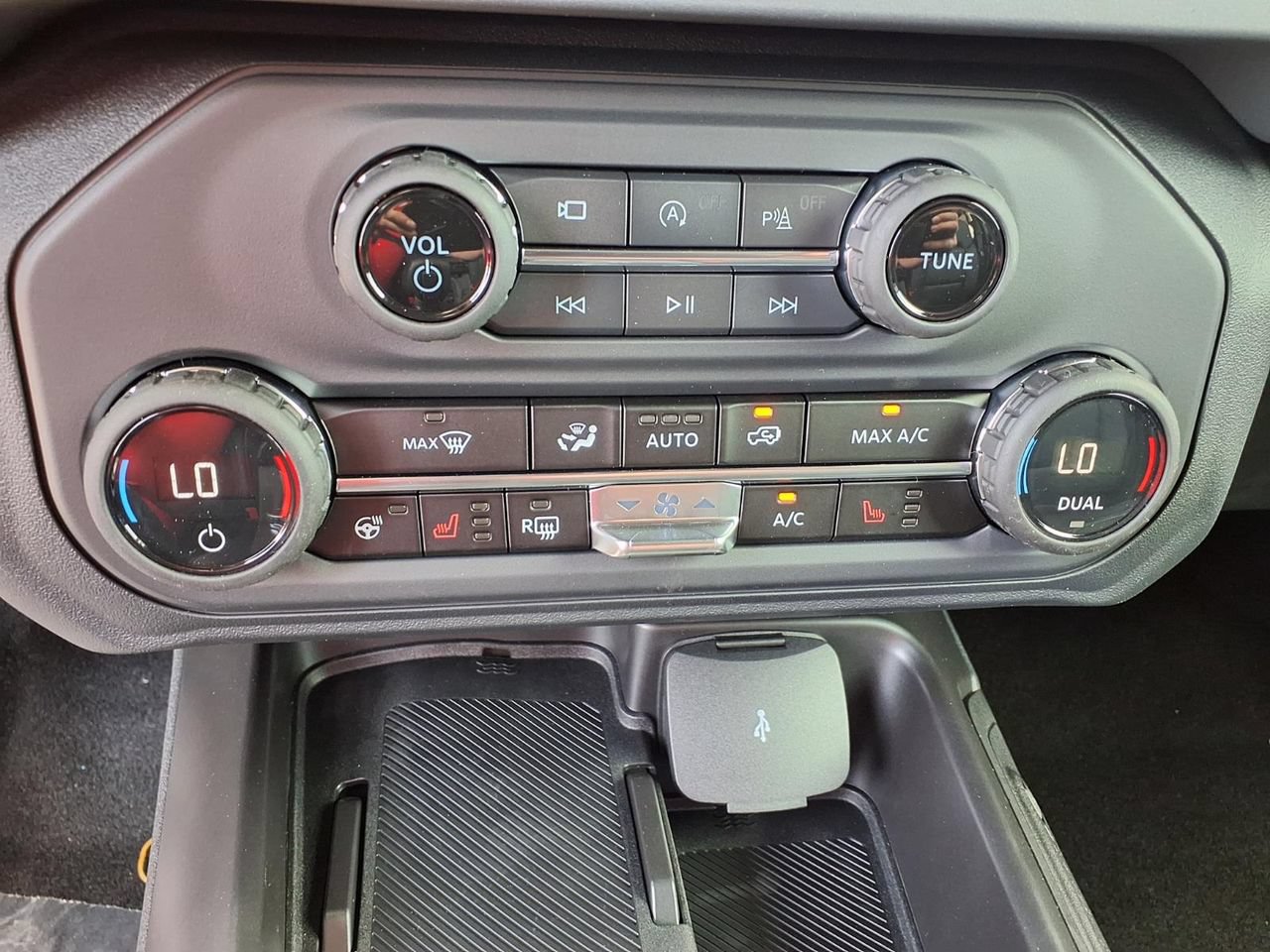 New 2026 Ford Bronco Outer Banks AWD/4WD image 10
