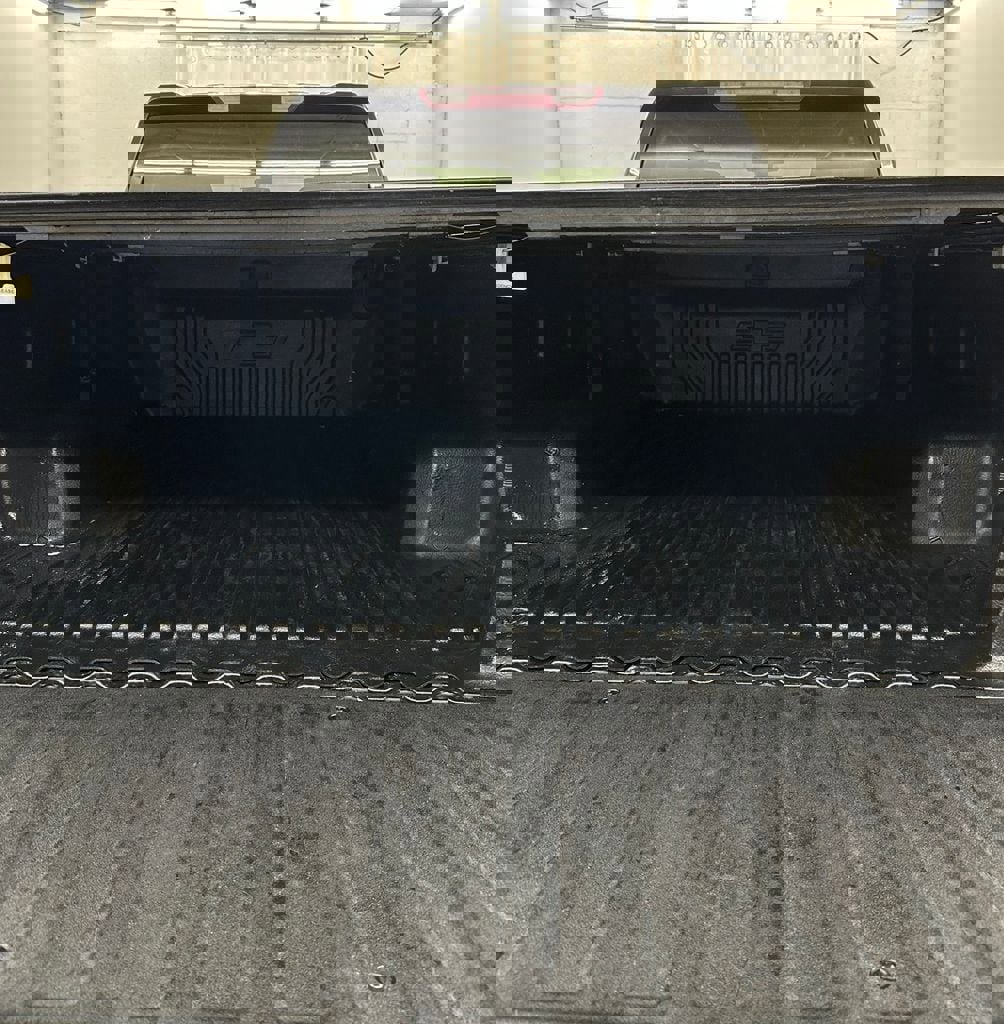 Used 2022 Chevrolet Silverado 1500 LT AWD/4WD image 27