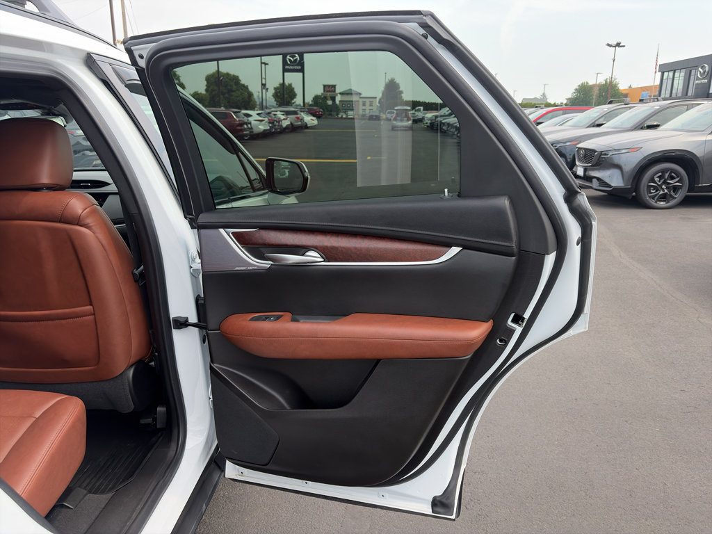 Used 2024 Cadillac XT5 Sportv w/ LPO, Floor Liner Package AWD/4WD image 15