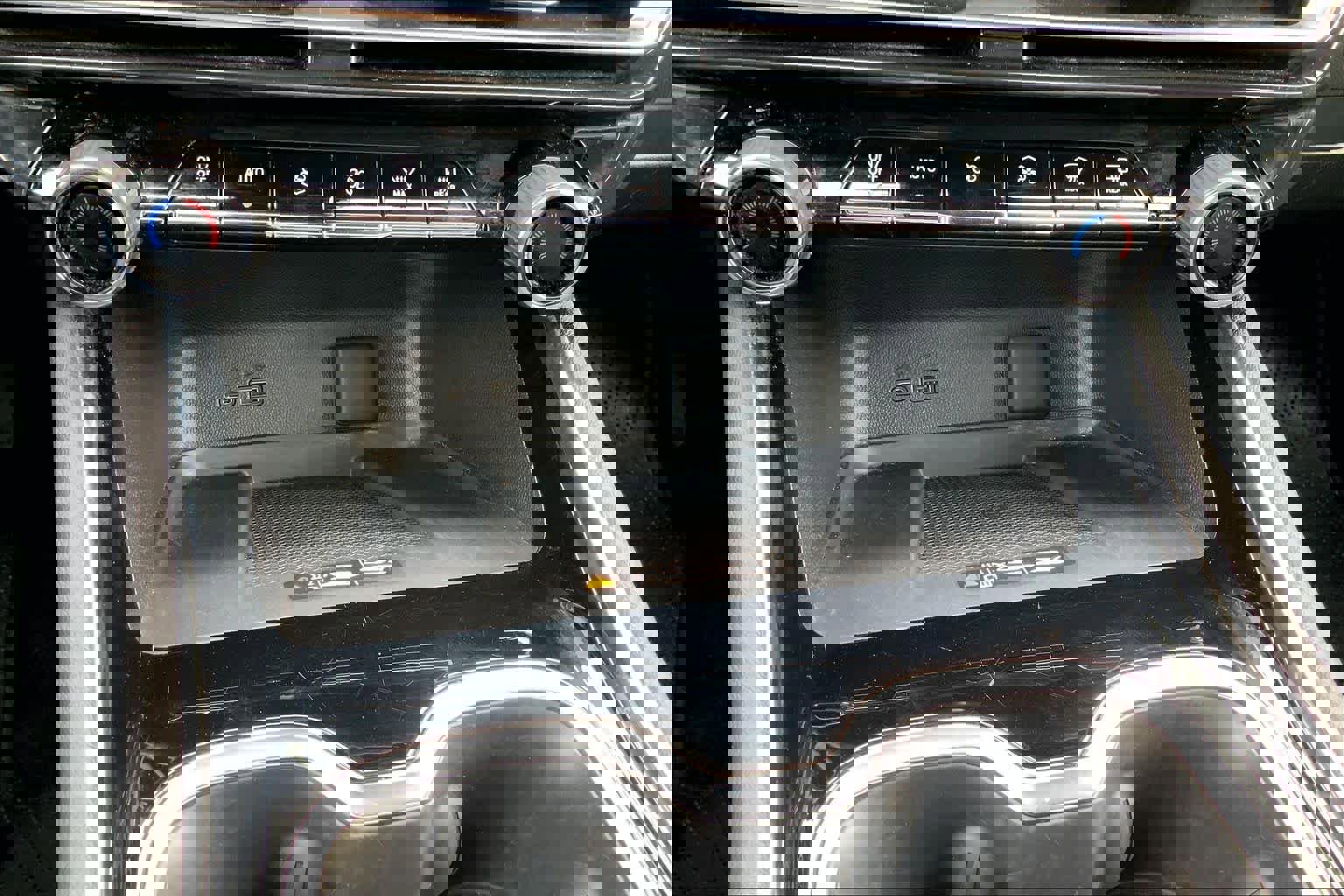 Used 2025 Chevrolet Traverse LT image 26