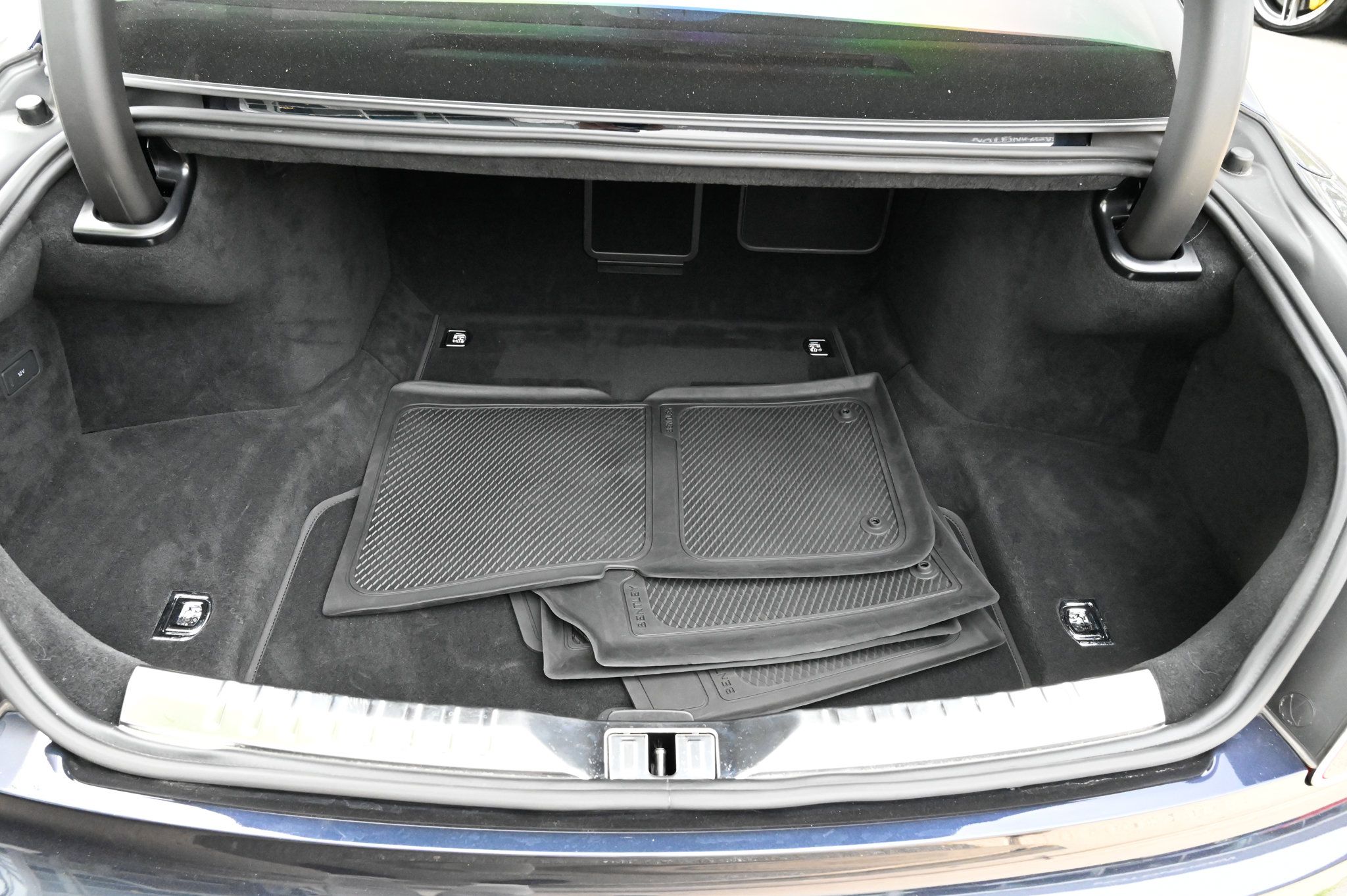 Used 2022 Bentley Flying Spur V8 AWD/4WD image 49