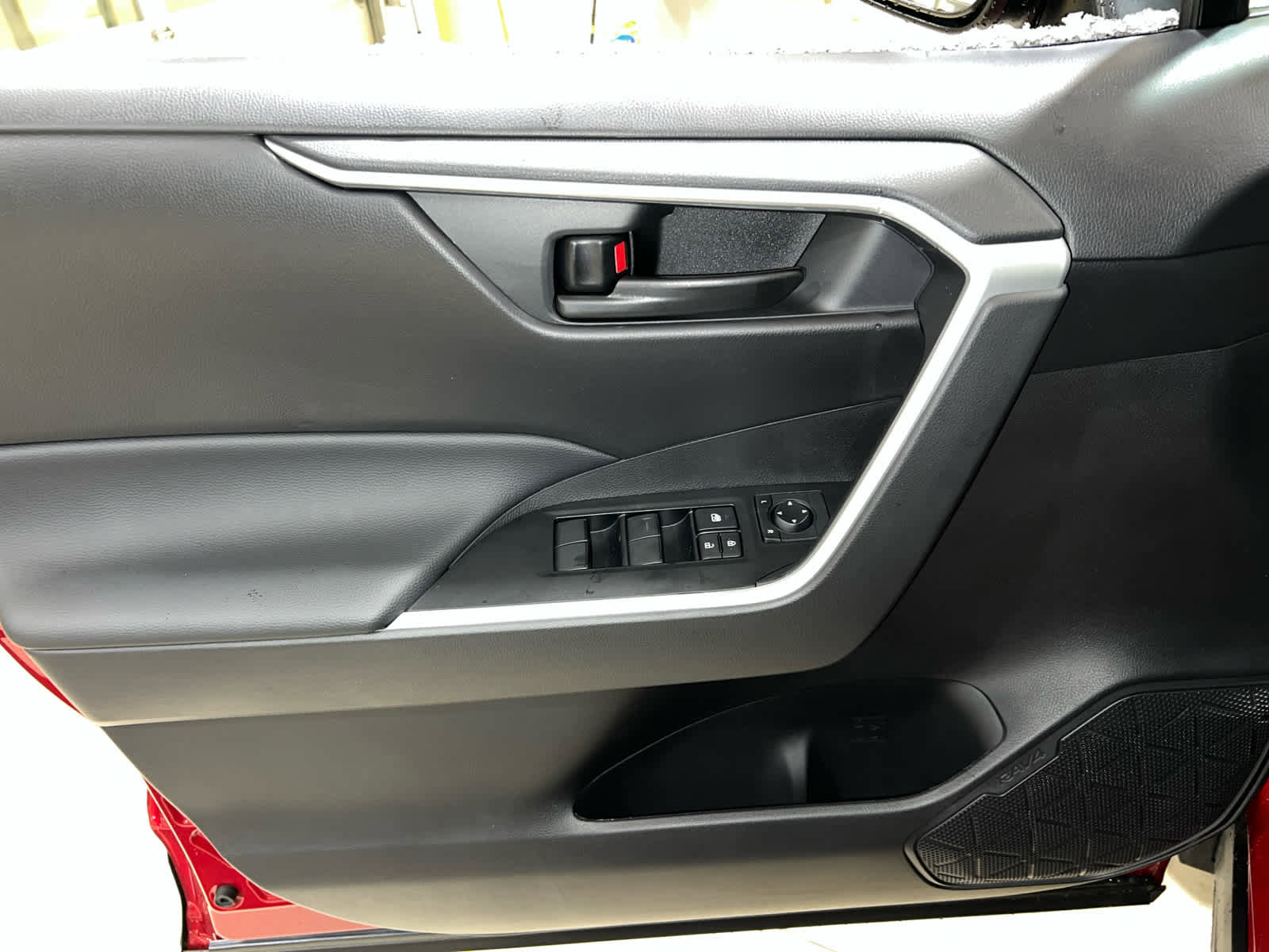 New 2025 Toyota RAV4 LE image 12