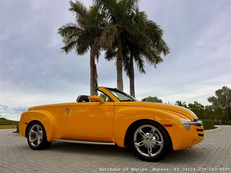 Used 2005 Chevrolet SSR w/ Preferred Equipment Group RWD image 7