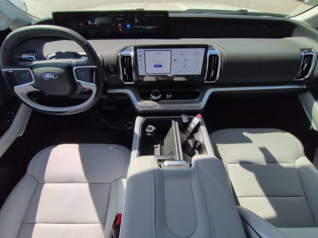 New 2025 Ford Expedition Max Platinum w/ Platinum Ultimate Package AWD/4WD image 18