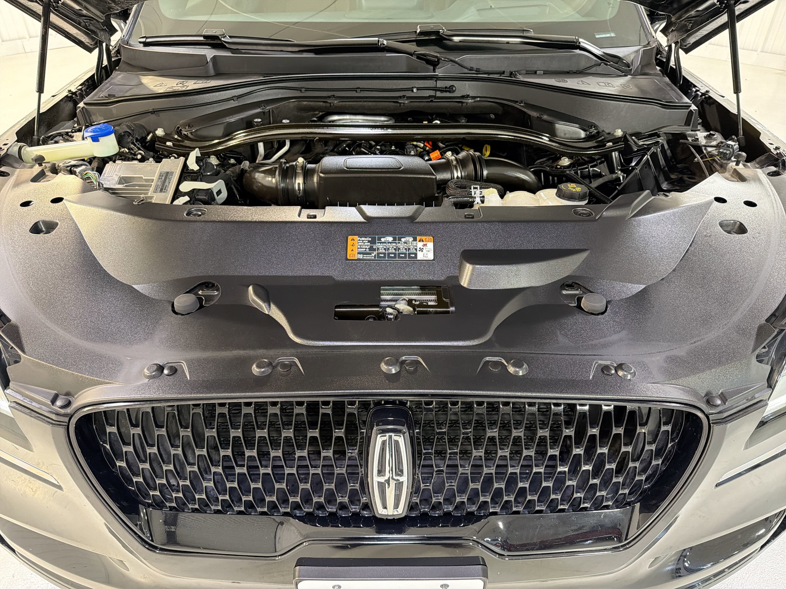 Used 2023 Lincoln Aviator Reserve w/ Equipment Group 201A image 32