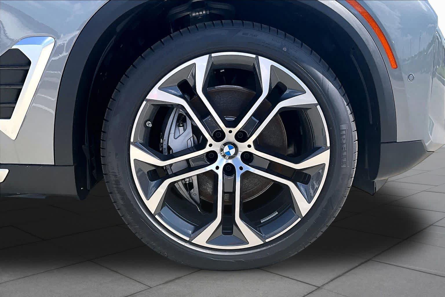 Used 2026 BMW X5 xDrive50e w/ Premium Package AWD/4WD image 10