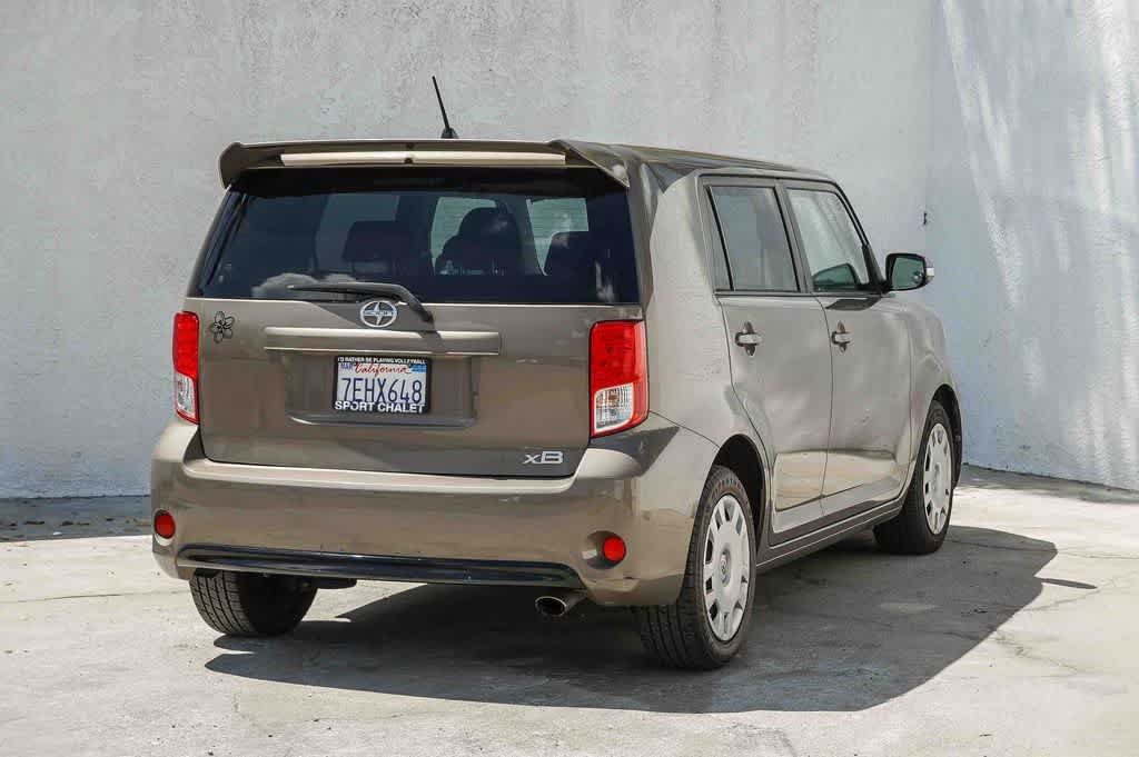 Used 2013 Scion xB FWD image 4