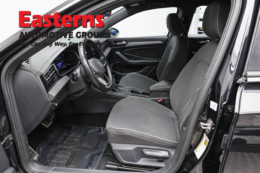 Used 2025 Volkswagen Jetta Sport FWD image 15