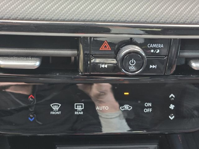 Used 2025 Nissan Kicks SR image 23