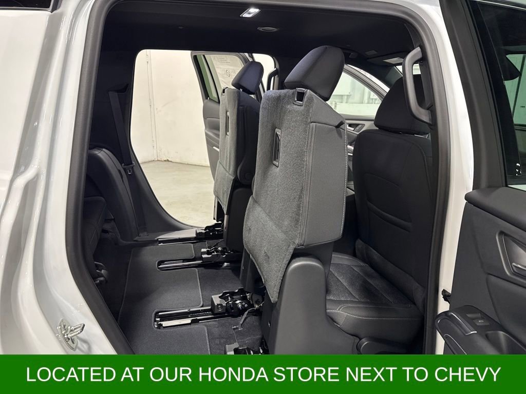 Certified 2024 Chevrolet Traverse LT image 25