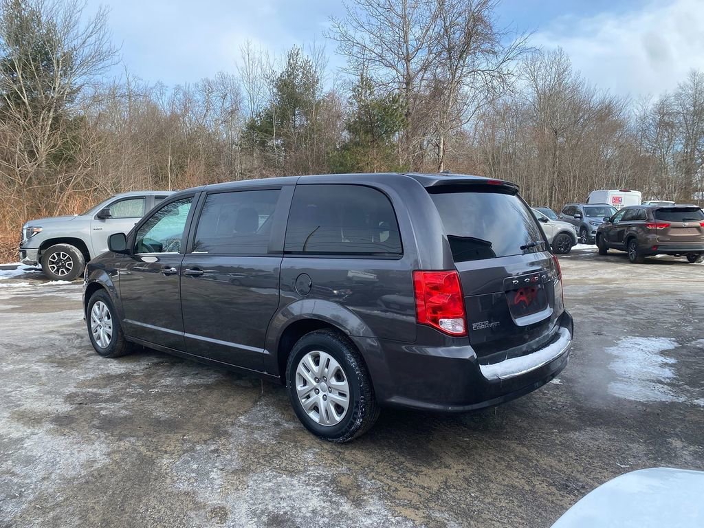 Used 2018 Dodge Grand Caravan SE w/ UConnect Hands-Free Group FWD image 8