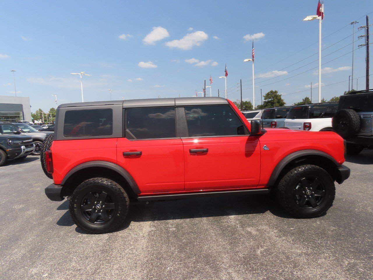 Used 2024 Ford Bronco Black Diamond AWD/4WD image 10
